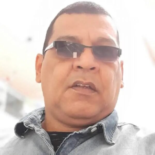 Carlos Oliveros