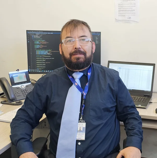 Max Escobari